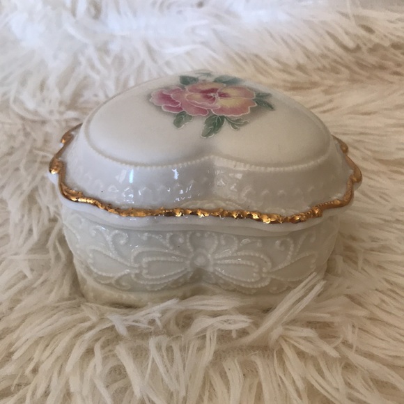 Heritage House, Inc Porcelain Trinket Music Collector edition - Picture 4 of 6